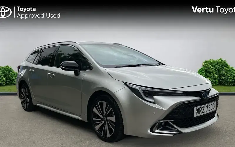 Used Toyota Corolla Design 140 HP (102 kW) 2025 Estate