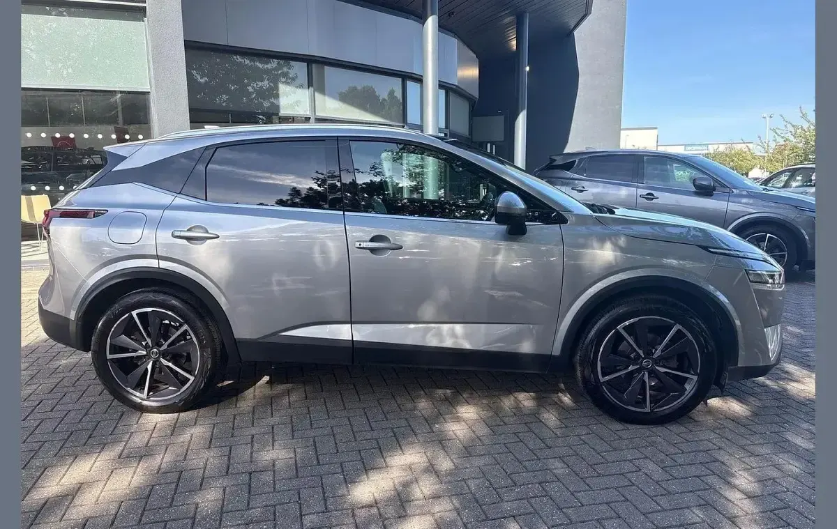 Used Nissan Qashqai Tekna 138 HP (101 kW) 2022 Silver SUV