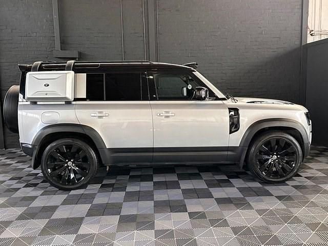 Used Land Rover Defender First Edition 250 HP (183 kW) 2021 Silver SUV