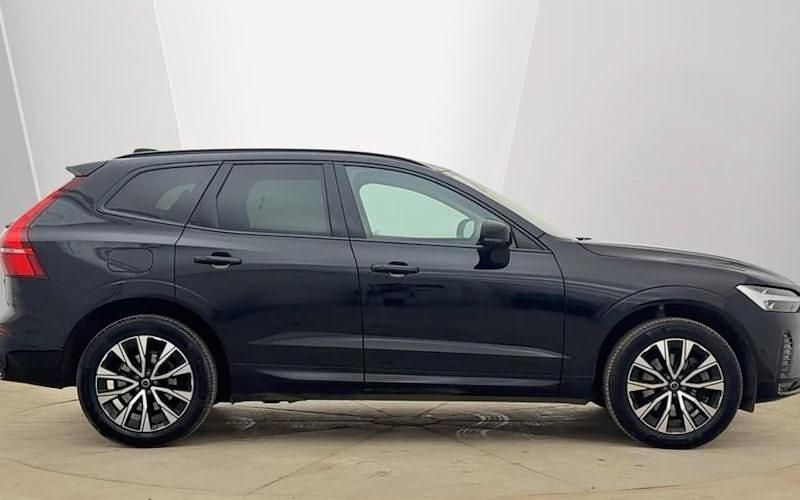 Usado Volvo XC60 Plus 250 HP (183 kW) 2024 Preto SUV