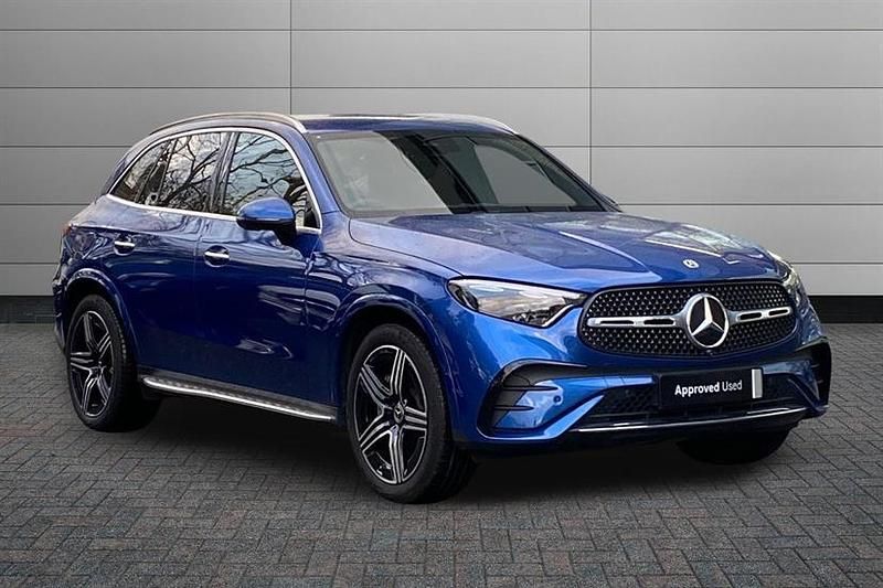 Spectral blue Used 2024 Mercedes E300 AMG Line Premium Estate | £45,050 (Fair price) - Image 1/4