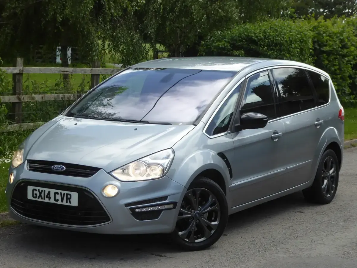 Used Ford S-MAX Titanium 2014 Silver MPV