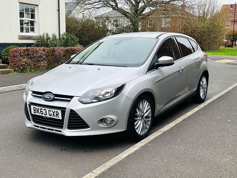 Used Ford Focus Zetec 2013 Silver Hatchback