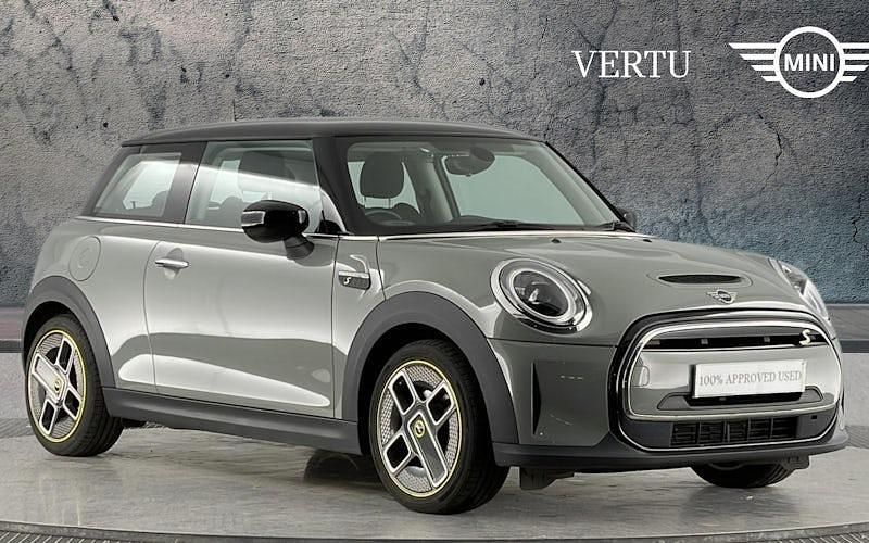 Used Mini Cooper Level 1 135 kW (184 HP) 2023 Hatchback