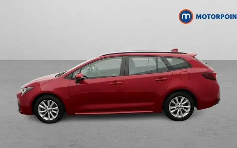 Second-hand Toyota Corolla 140 CP (102 kW) 2026 Break