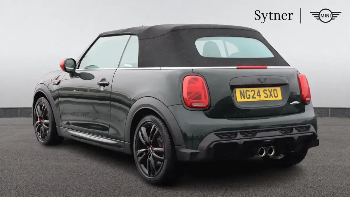Used Mini John Cooper Works 228 HP (167 kW) 2024 Green Hatchback