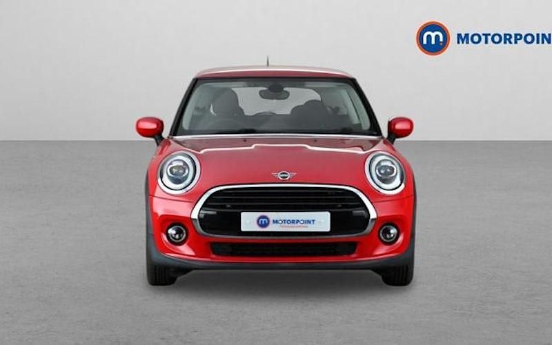 Begagnad Mini Cooper Classic 136 HK (100 kW) 2021 Halvkombi