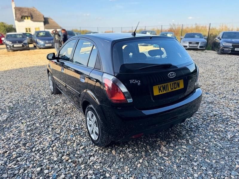Used Kia Rio 109 HP (80 kW) 2011 Black Hatchback