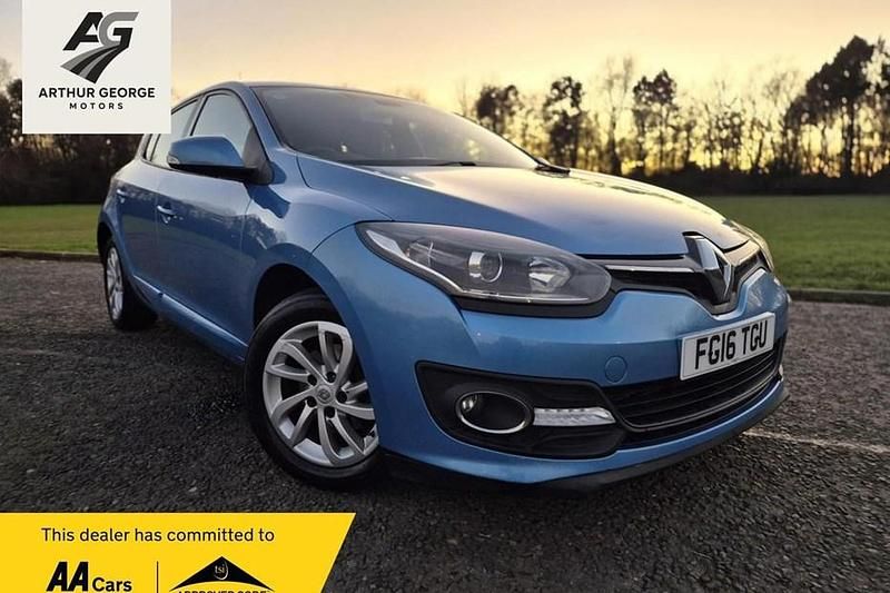 Used 2016 Renault Mégane III Dynamique Hatchback | £3,990 (Fair price) - Image 1/1