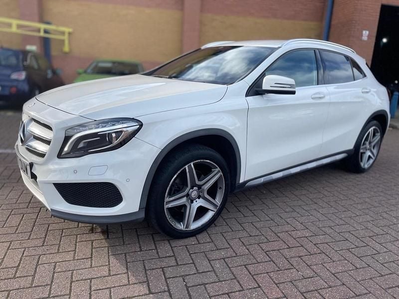 Used Mercedes GLA220 AMG line 177 HP (130 kW) 2017 White SUV