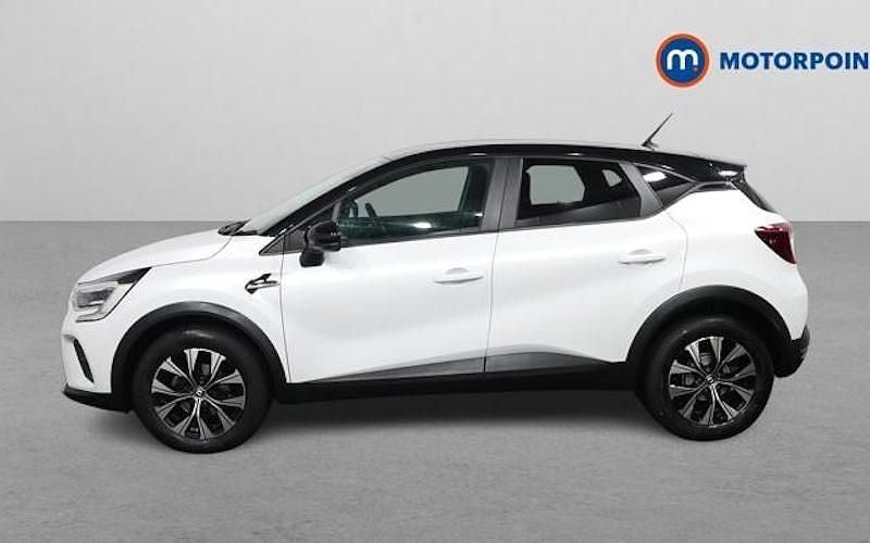 Used Renault Captur LIMITED 91 HP (66 kW) 2022 White/black SUV