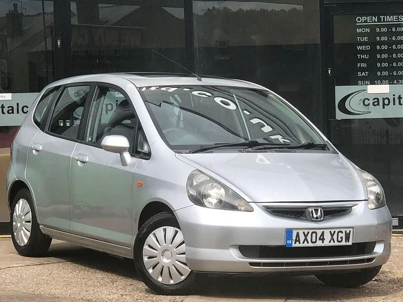 Silver Used 2004 Honda Jazz SE Hatchback | £1,989 (Fair price) - Image 1/4