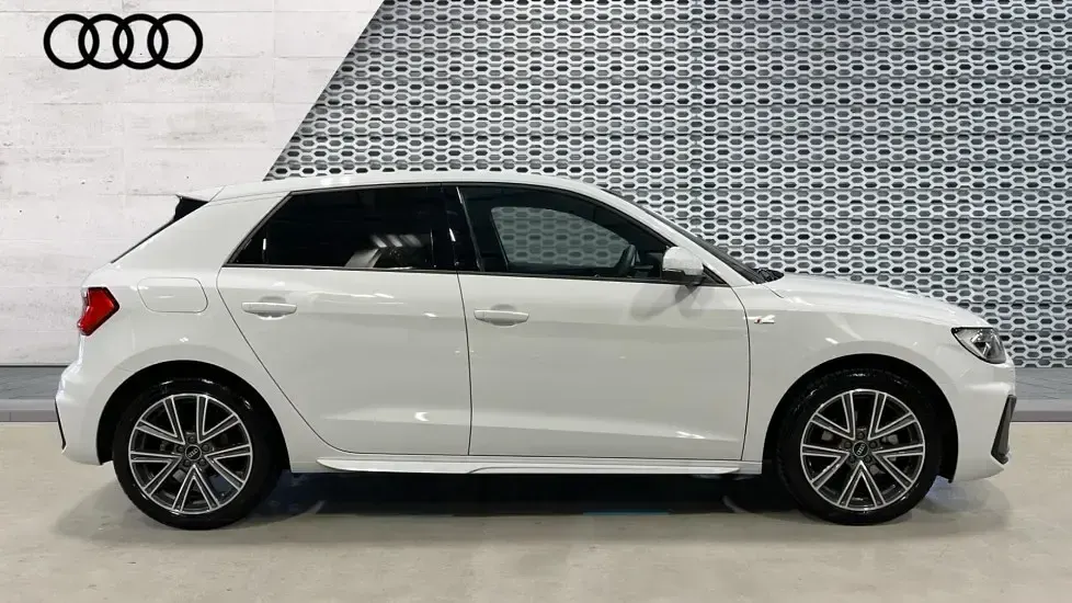 Used Audi A1 S-Line 150 HP (110 kW) 2025 White SUV