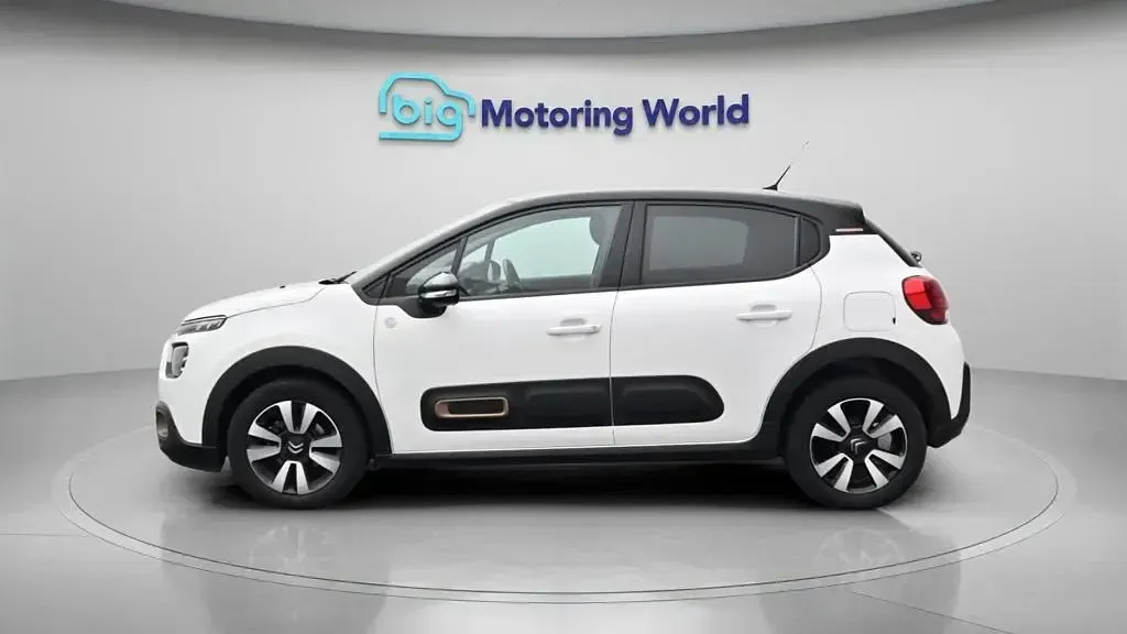Used Citroën C3 PureTech 83 HP (61 kW) 2023 White Hatchback