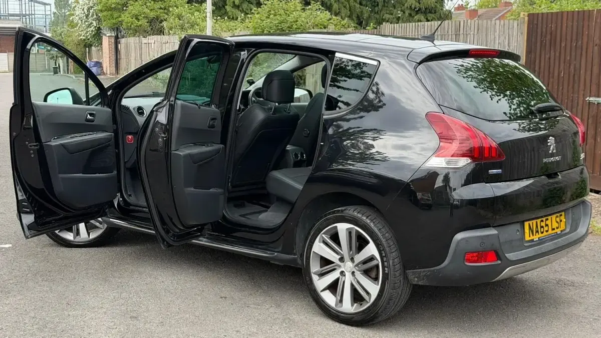 Begagnad Peugeot 3008 Allure 2015 Svart Kombi