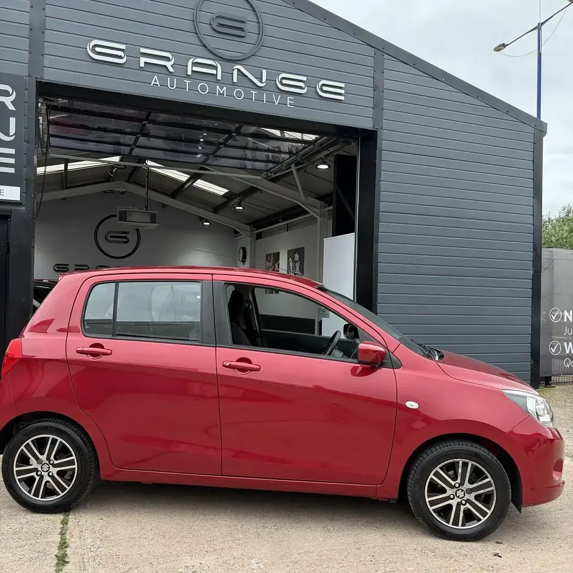 Used Suzuki Celerio SZ4 68 HP (50 kW) 2015 Red Hatchback