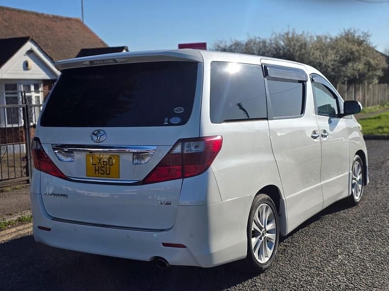 Usado Toyota Alphard 2010 Branco Monovolume
