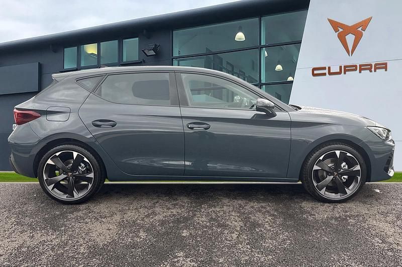 New Cupra Leon 150 HP (110 kW) 2026 Blue Hatchback