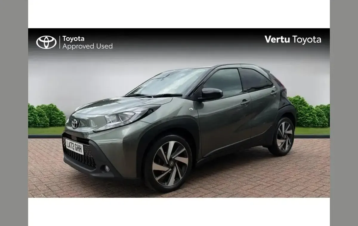 Used Toyota Aygo X 71 HP (52 kW) 2023 Green SUV