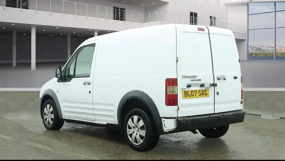 Używany Ford Transit Connect 75 KM (55 kW) 2007 Biały Minivan