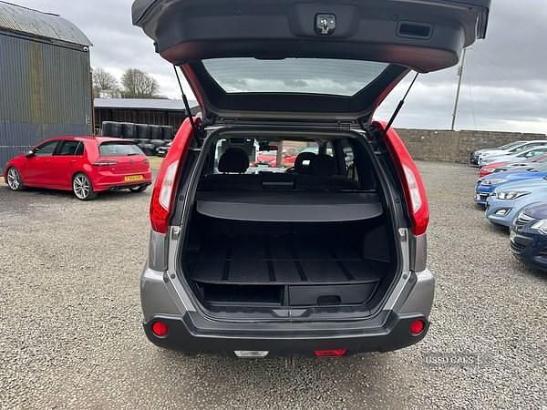 Gebraucht Nissan X-Trail N-TEC 173 PS (127 kW) 2014 Grau SUV
