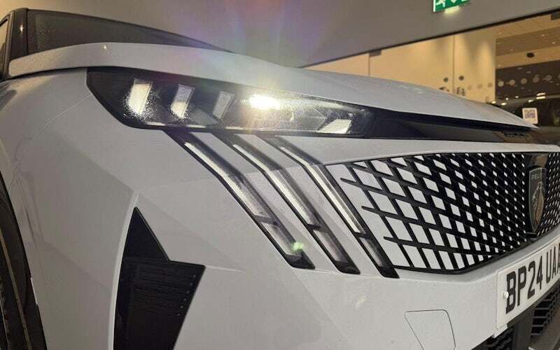 Used Peugeot e-3008 GTi 156 kW (213 HP) 2025 SUV