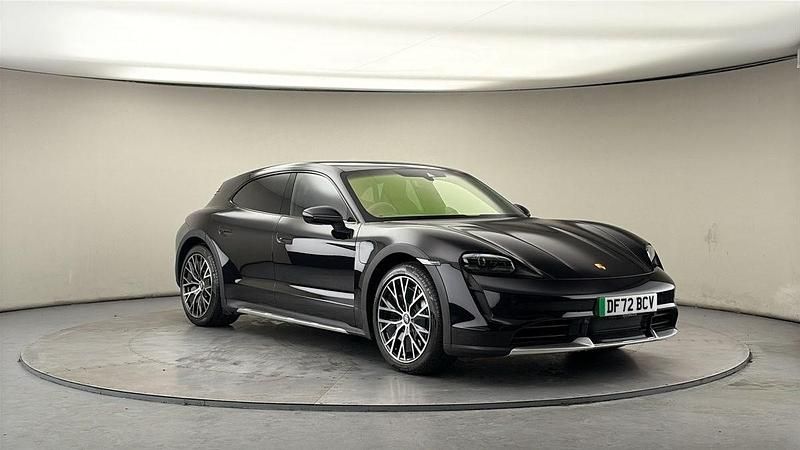 Used Porsche Taycan Cross Turismo 500 kW (680 HP) 2022 Jet black Estate