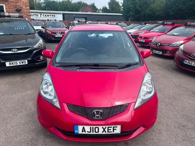 Used Honda Jazz ES 100 HP (73 kW) 2010 Red Hatchback