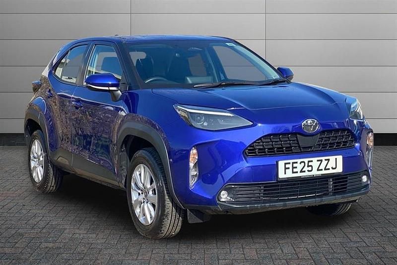 Used Toyota Yaris Cross 116 HP (85 kW) 2025 Juniper blue SUV