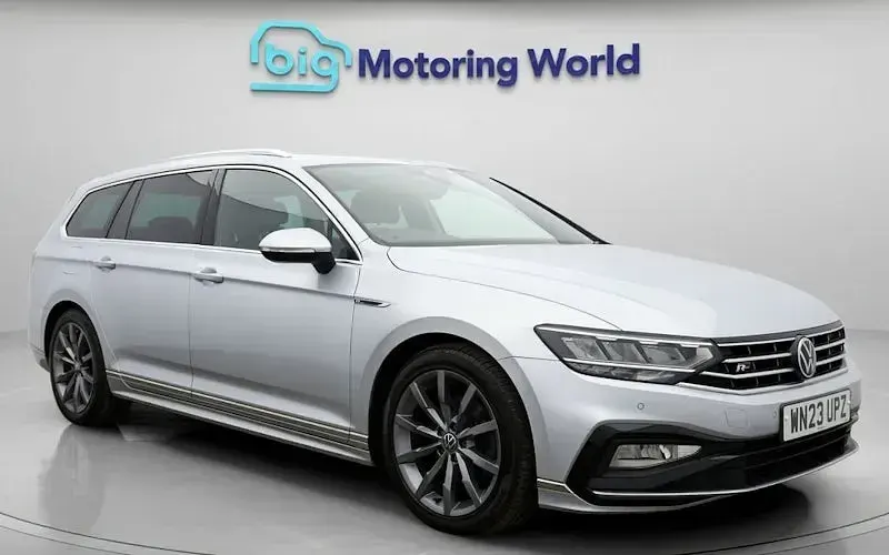 Used VW Passat R-line 150 HP (110 kW) 2023 Estate