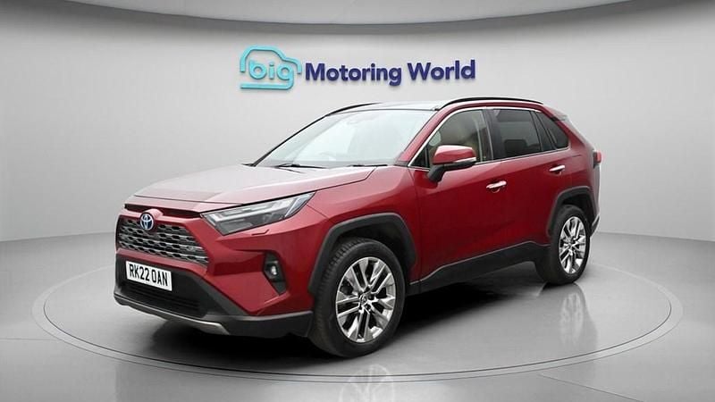 Used Toyota RAV4 Hybrid 222 HP (163 kW) 2022 Red SUV