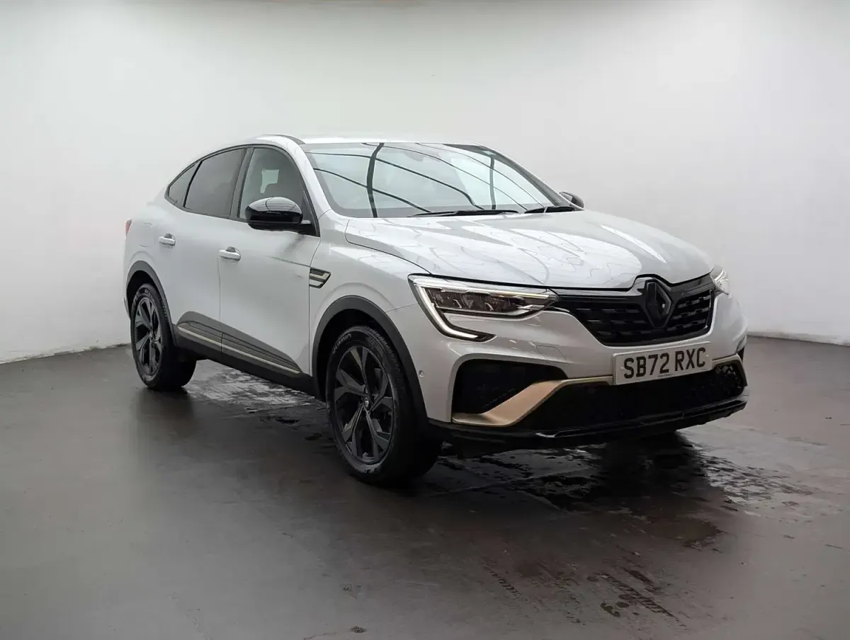 Used Renault Arkana Engineered 2023 White SUV