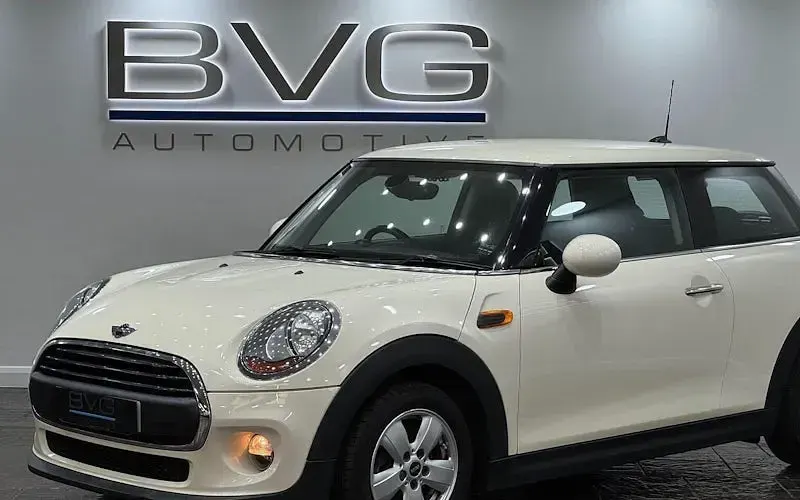 Used Mini ONE Hatch 95 HP (69 kW) 2016 White Hatchback