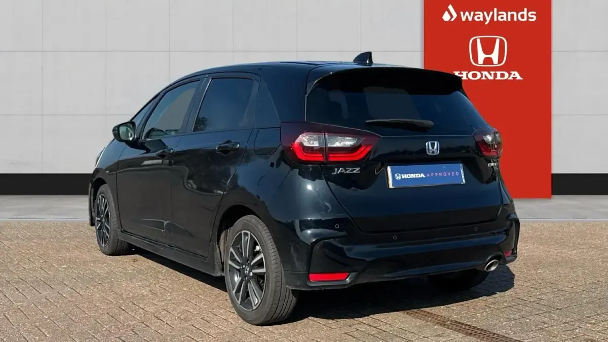 Second-hand Honda Jazz Advance 122 CP (89 kW) 2025 Negru Hatchback