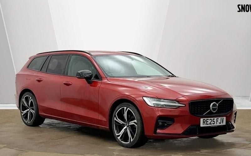 Usado Volvo V60 Plus 197 HP (144 kW) 2026 Carrinha