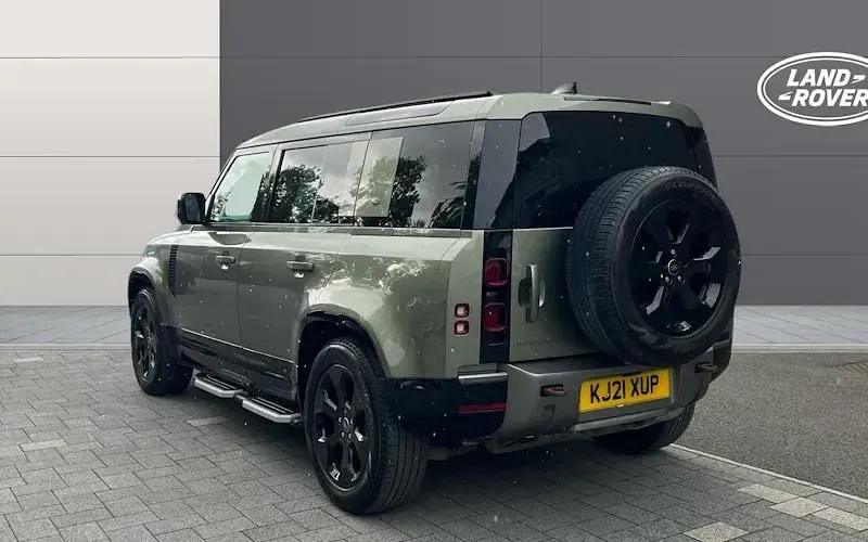 Used Land Rover Defender HSE Dynamic 249 HP (183 kW) 2025 SUV