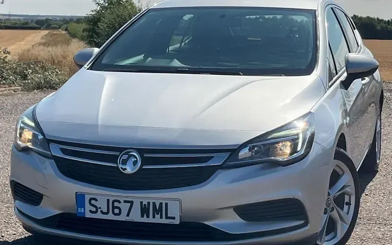 Used Vauxhall Astra 105 HP (77 kW) 2019 Hatchback