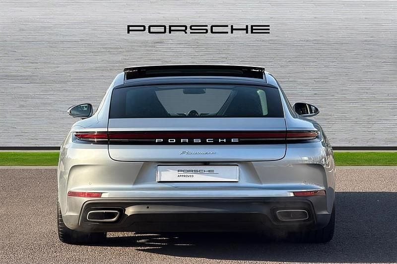 Used Porsche Panamera 353 HP (259 kW) 2025 Dolomite silver Hatchback