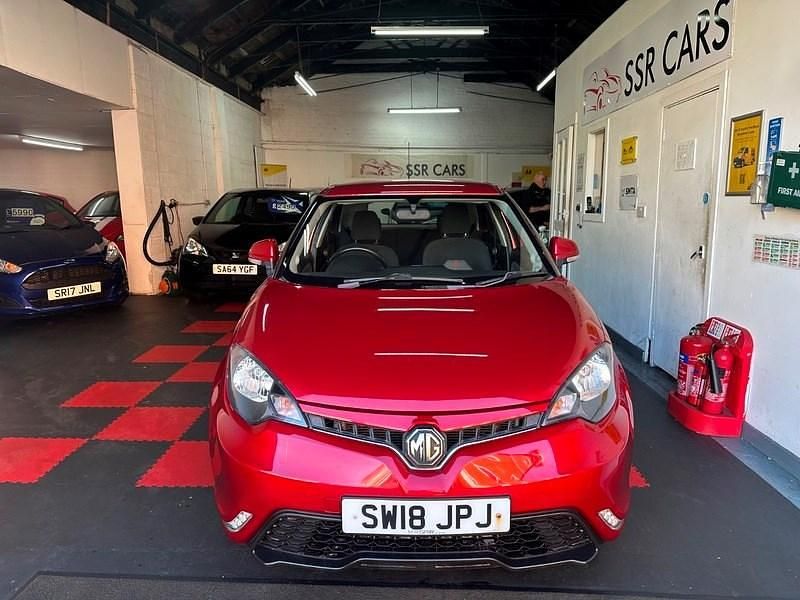 Used MG MG3 106 HP (77 kW) 2018 Red Hatchback