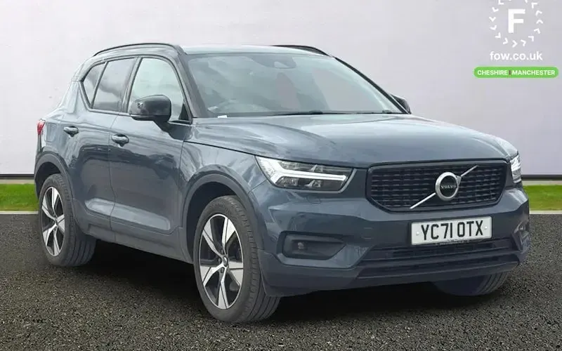 Used Volvo XC40 R-Design 211 HP (155 kW) 2021 SUV