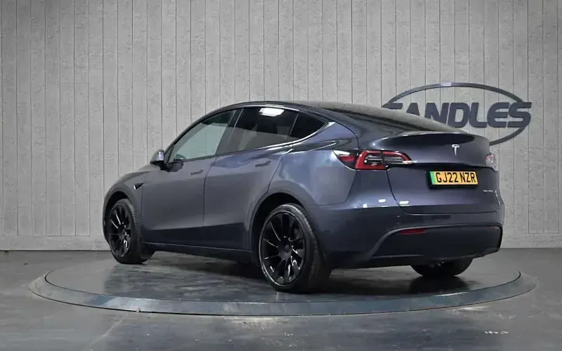 Used Tesla Model Y Long Range AWD 286 kW (389 HP) 2025 SUV