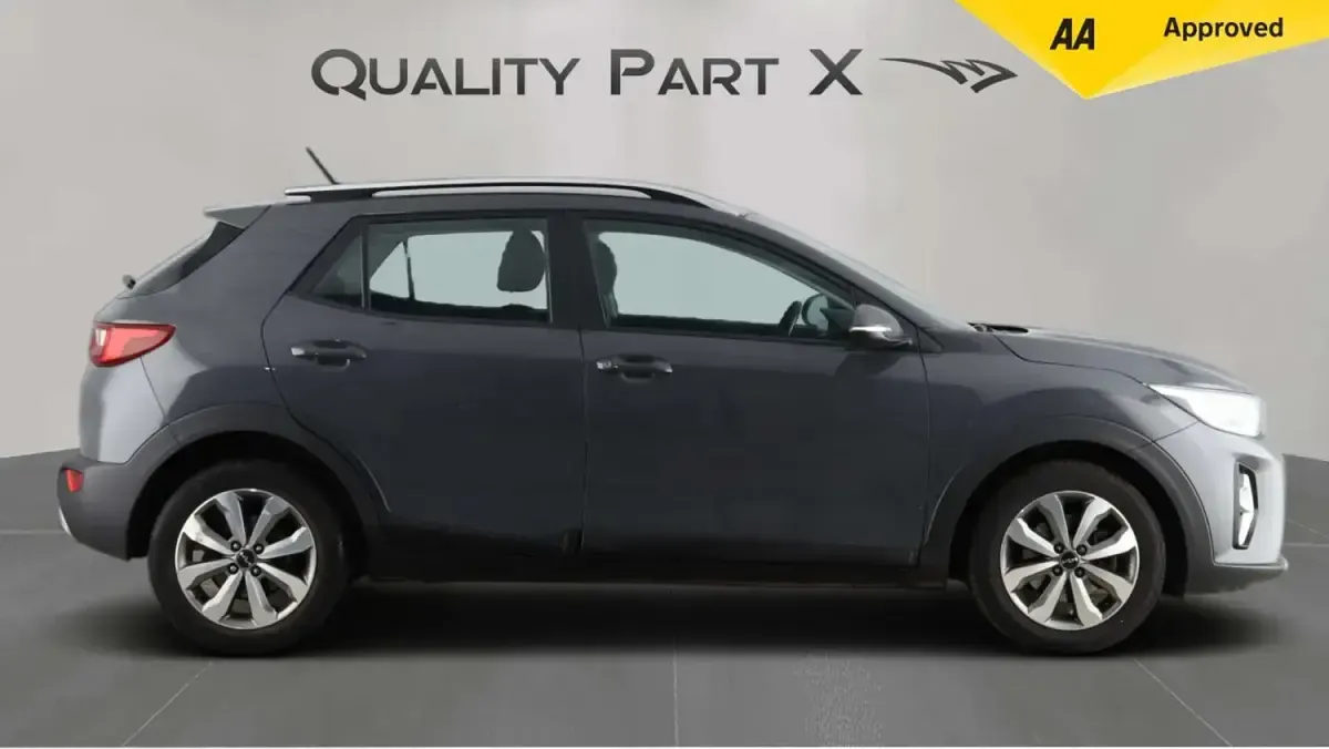 Used Kia Stonic 99 HP (72 kW) 2023 Grey SUV