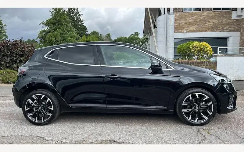 New Renault Clio Techno 90 HP (66 kW) 2026 Metallic  diamond black  Hatchback
