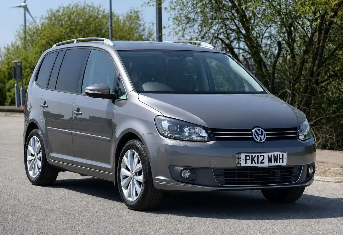 Used VW Touran 140 HP (102 kW) 2012 Grey MPV