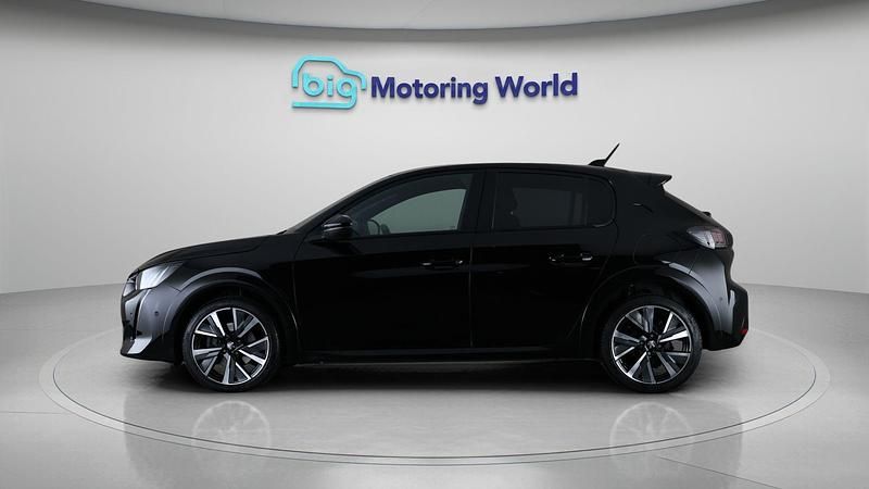Used Peugeot 208 GT 99 HP (72 kW) 2022 Hatchback
