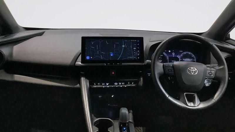 Used Toyota C-HR Design 223 HP (164 kW) 2024 Silver SUV