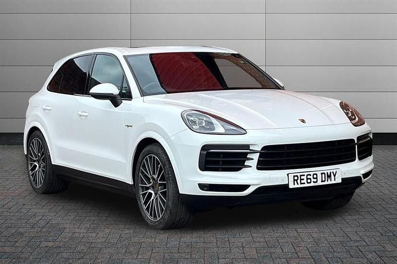 Used Porsche Cayenne 462 HP (339 kW) 2019 White SUV