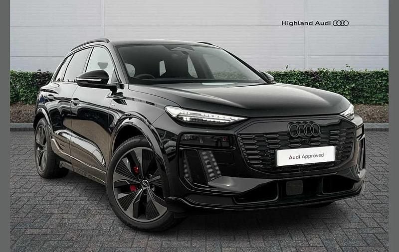 Black New 2025 Audi Q6 e-tron Performance SUV | £61,995 (Fair price) - Image 1/4