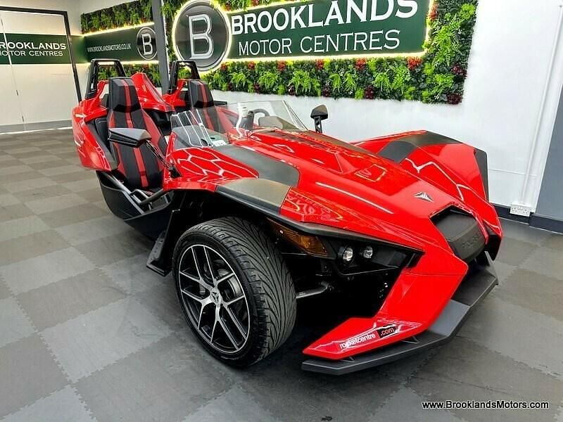 New Polaris Slingshot 2025 Red/black Cabriolet