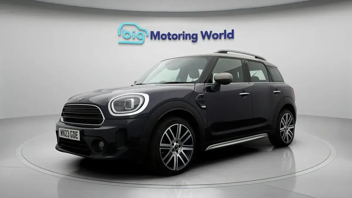 Used Mini Cooper Countryman Exclusive 134 HP (98 kW) 2023 Blue/black SUV